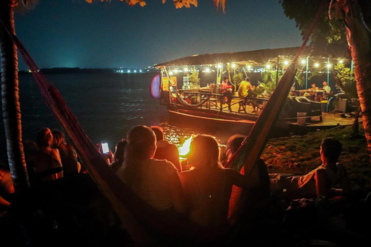 Los Amigos Hostel Flores Dış mekan fotoğraf