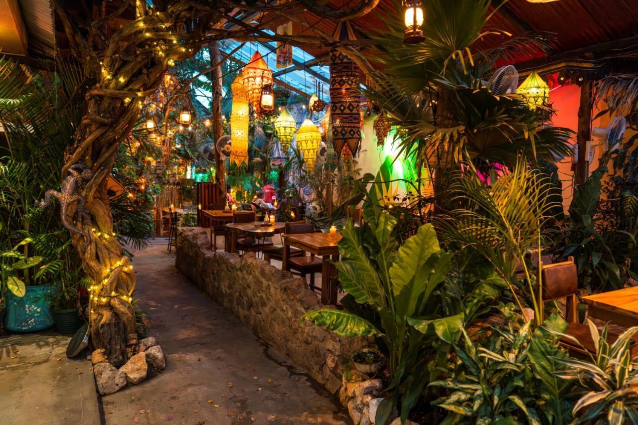 Los Amigos Hostel Flores Dış mekan fotoğraf