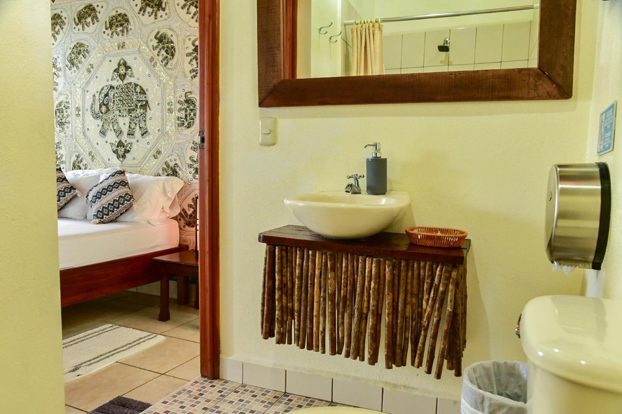 Los Amigos Hostel Flores Dış mekan fotoğraf