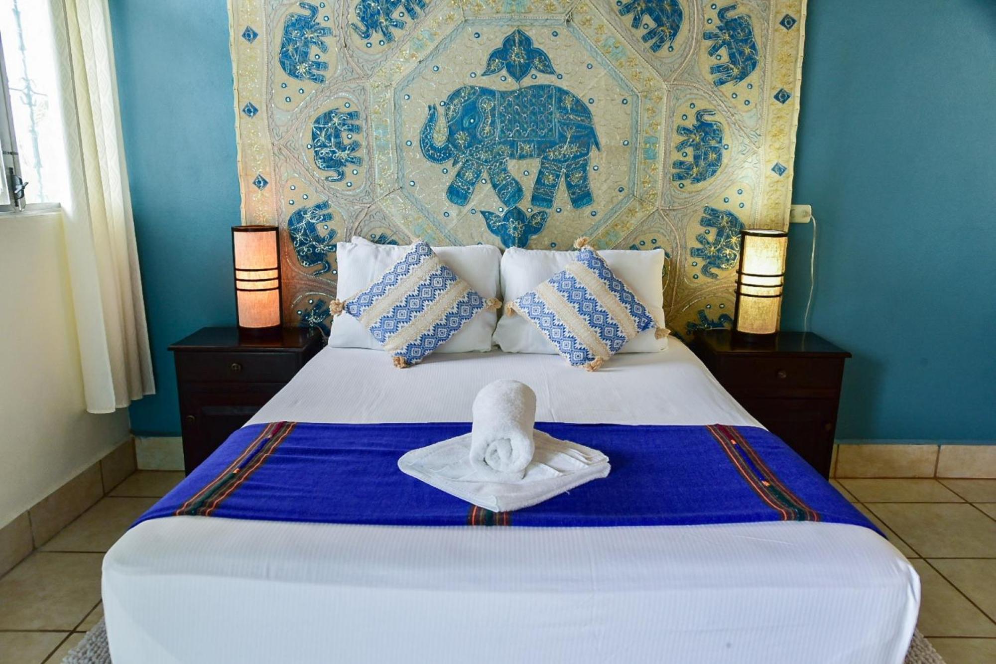 Los Amigos Hostel Flores Dış mekan fotoğraf