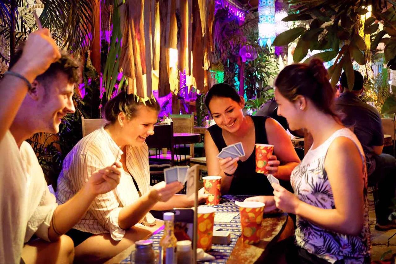 Los Amigos Hostel Flores Dış mekan fotoğraf